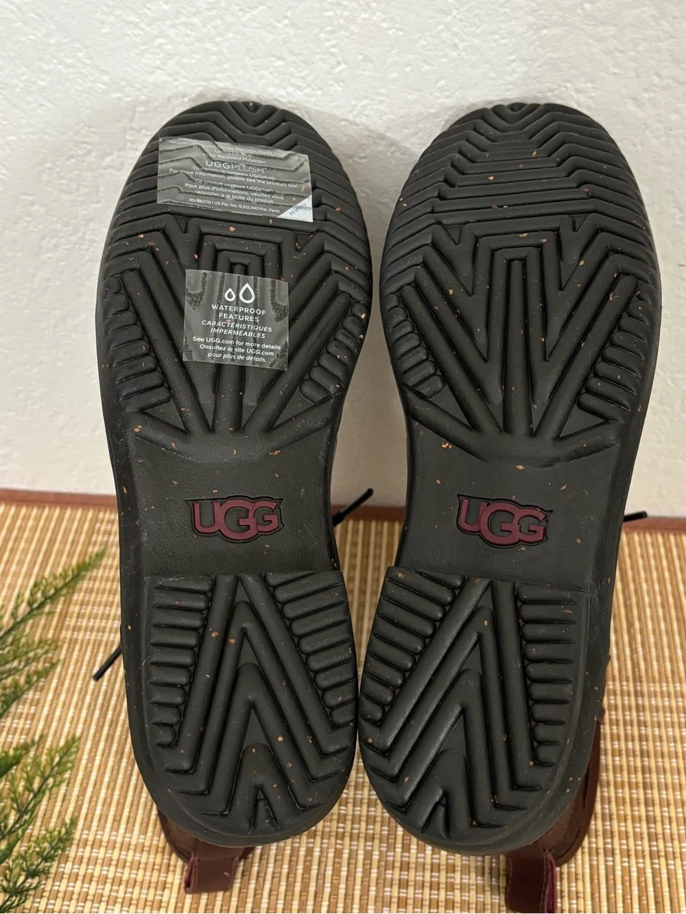 UGG Woman 1005264 Waterproof Lace Up Bootie Size: 9